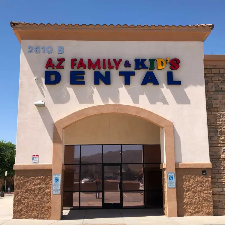 AZ Family & Kids Dental Phoenix Front Entrance